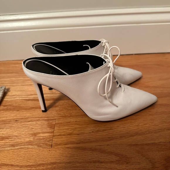 Barney’s Gena mule - Picture 2 of 5